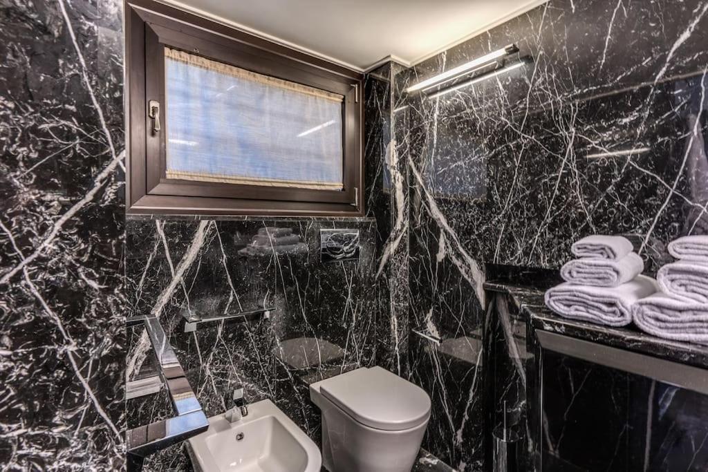 Domus Mondrian Luxury House Apartment Rome Bagian luar foto