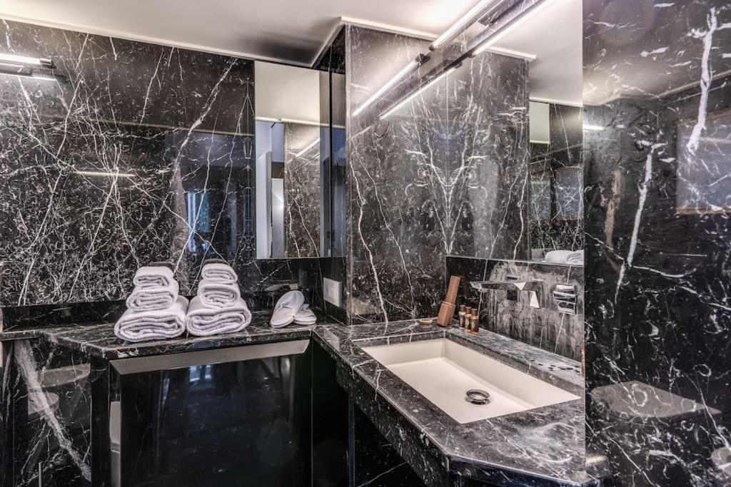 Domus Mondrian Luxury House Apartment Rome Bagian luar foto